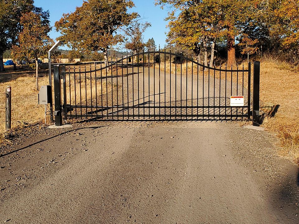 2nd image of 535 Hugie Ln
