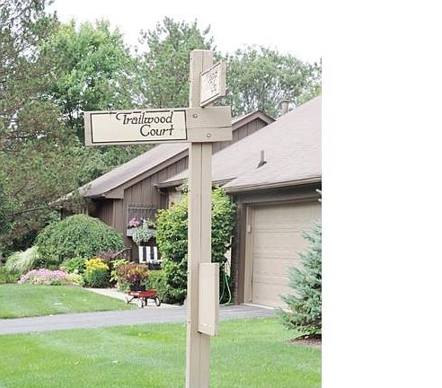 2nd image of 23910 Trailwood Ct #1