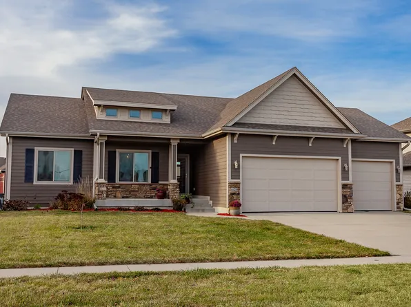 628 SW Springfield Dr, Ankeny, IA 50023
