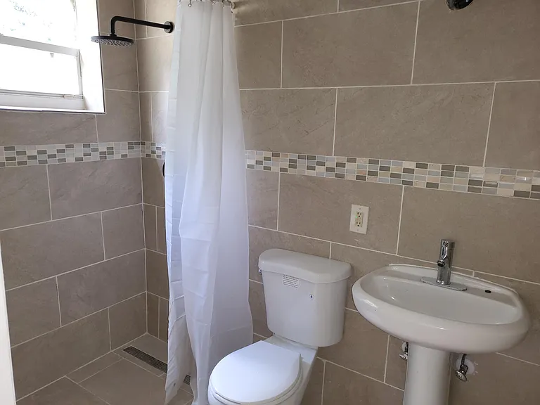 224 N 57th Ave #1-3 — Photo 6