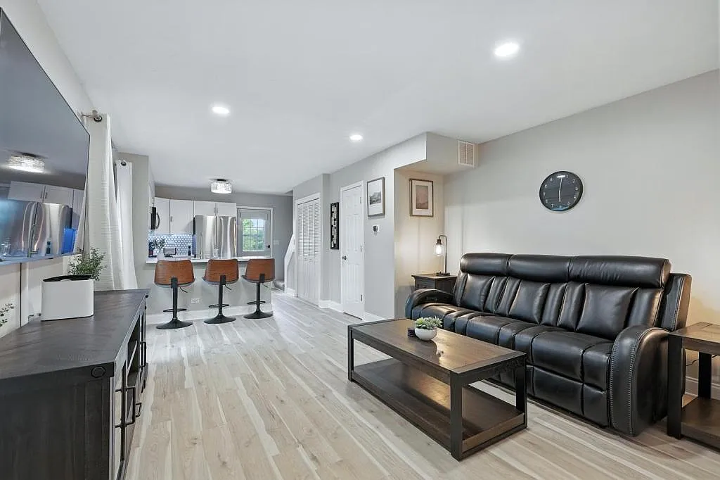2621 Wingate Ct — Photo 1