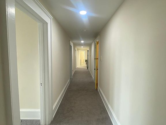 4th image of 1330 N Washington St APT 2