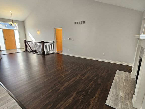 5th image of 42410 Stanford Way