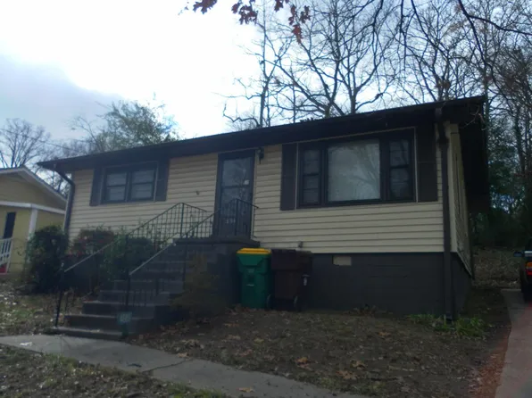 4689 Ernest Dr, Forest Park, GA 30297