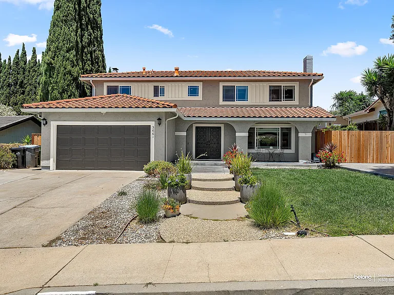 3661 Slopeview Dr — Photo 5