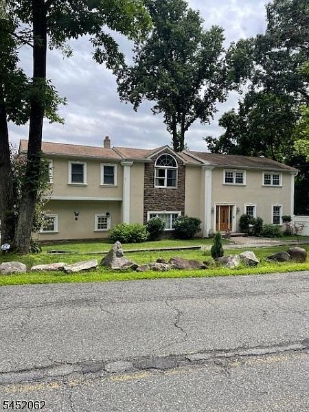 1st image of 61 Intervale Rd