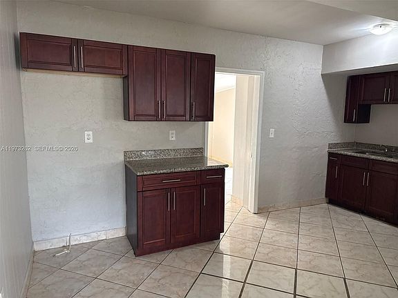 3rd image of 1855 NW 121st St