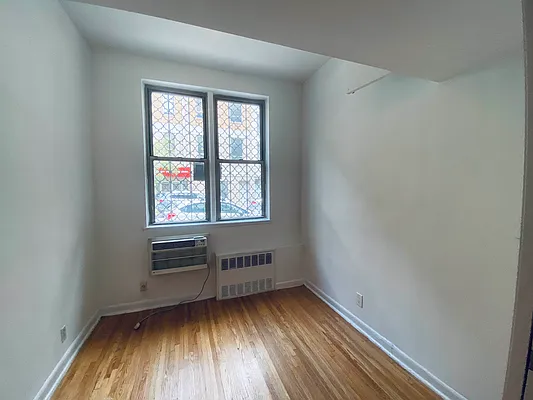 Rented by Bond New York | media 9