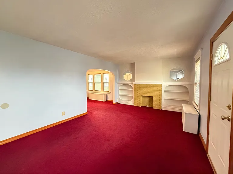 144 Lovering Ave — Photo 7