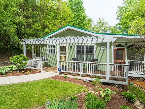 5th image of 743 Little Hog Back Mountain Ln