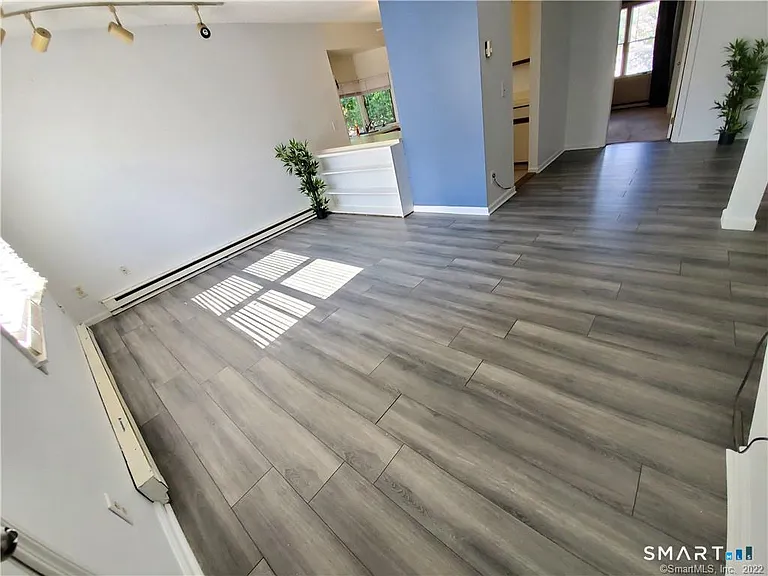 34 Glenwood Ave #101 — Photo 2