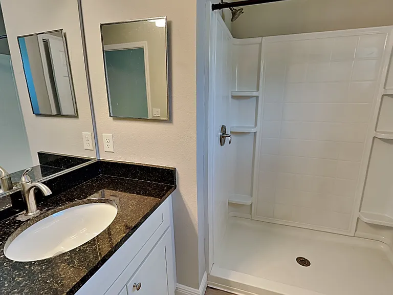 1866 W Hialeah Dr — Photo 6