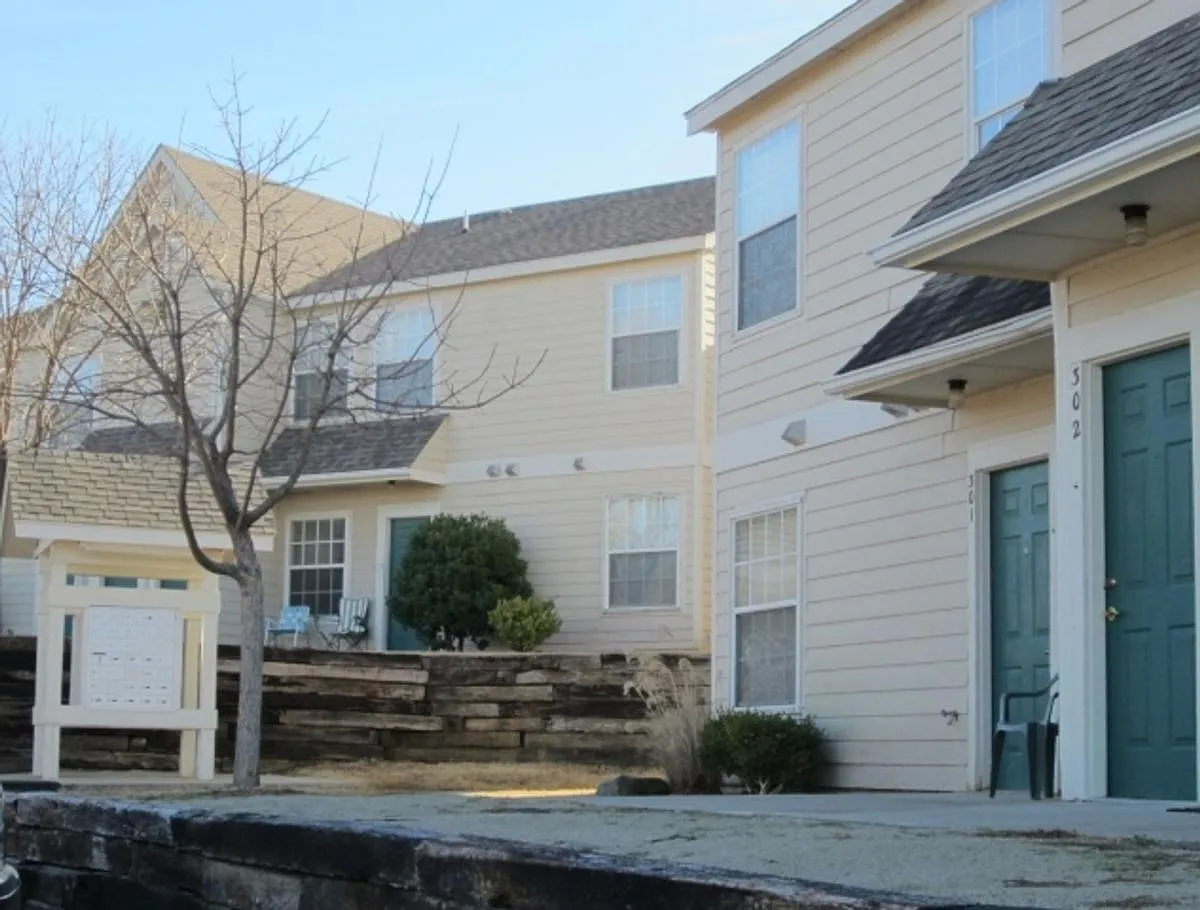 Winding Creek Apartments — Photo 1