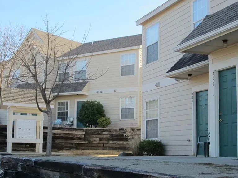 Winding Creek Apartments — Photo 1