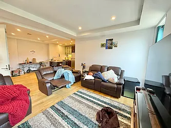 951 Prospect Place, #3L
