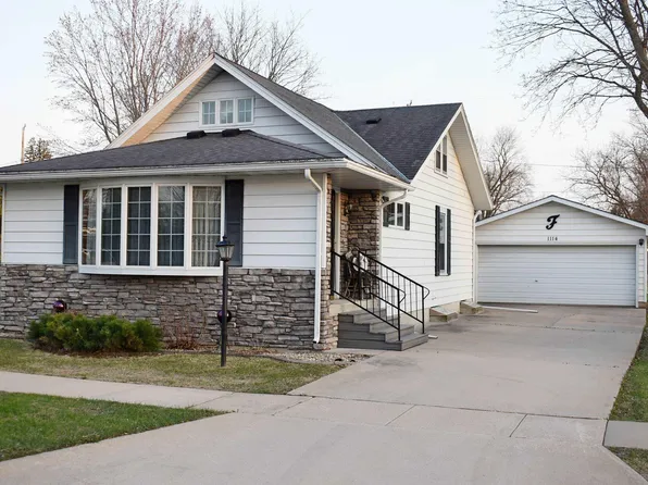 1114 Mechanic St, Osage, IA 50461
