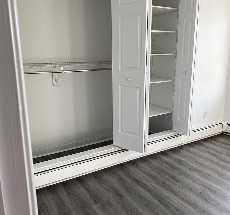 1st image of 1913 Devereaux Ave #4347