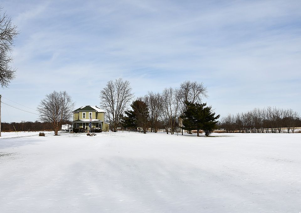 2nd image of 170 Leonard Rd NE