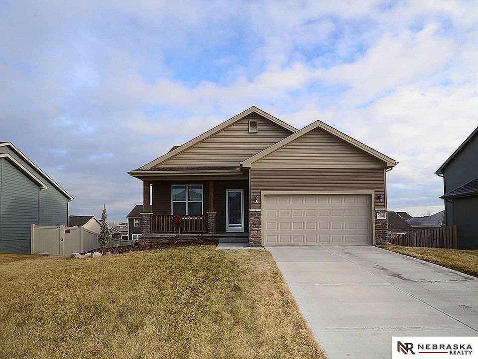 1st image of 2208 Park Crest Dr