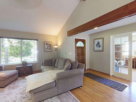 3rd image of 6090 Rolling Glen Ct