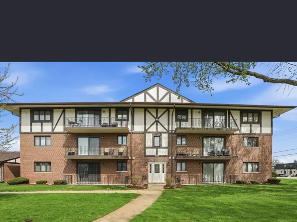 11042 Theresa Cir #1C, Palos Hills, IL 60465