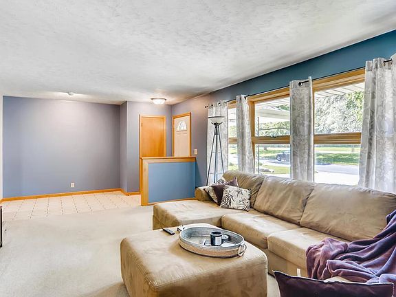 5th image of 6817 Markwood Dr N