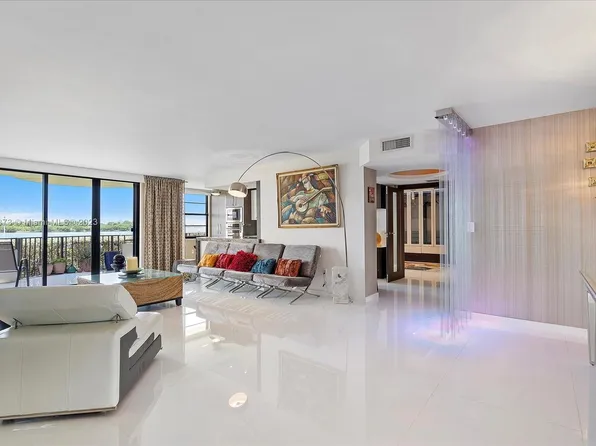 12000 N Bayshore Dr APT 108, North Miami, FL 33181