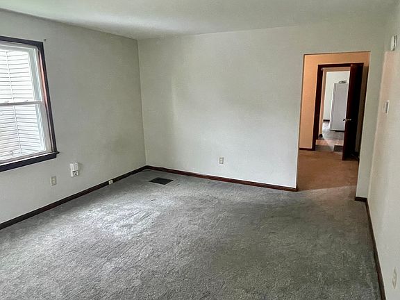 3rd image of 236 16th St NW