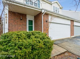 402 Walden Ct, Romeoville, IL 60446