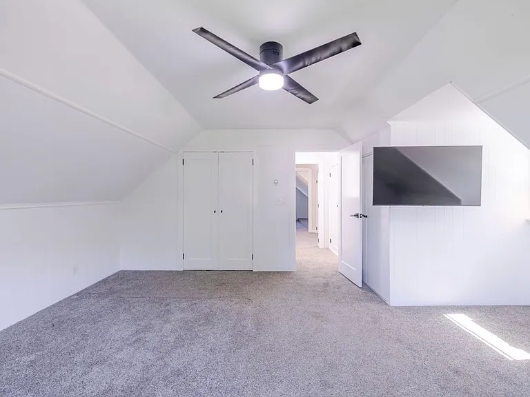 301 Bruce Park Ave #2 — Photo 10