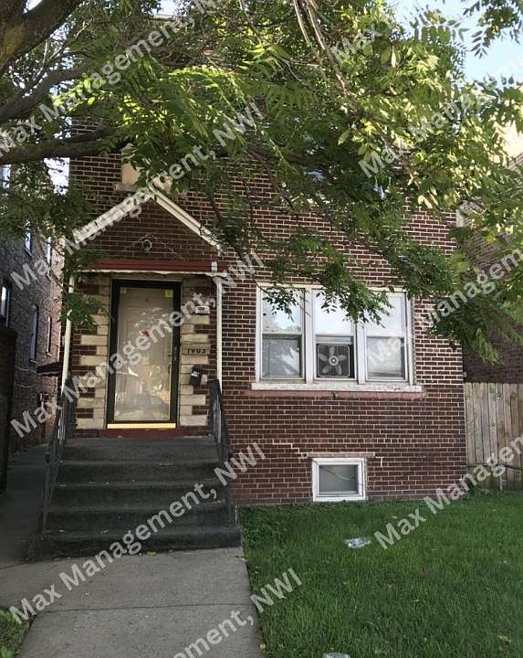 1st image of 1903 E Columbus Dr #2