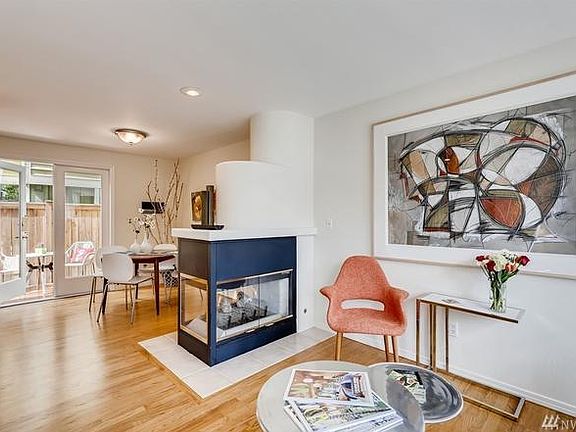 3rd image of 6341 Hillman Pl NE