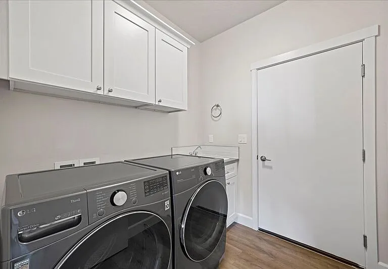 3425 S Van Buren St — Photo 10
