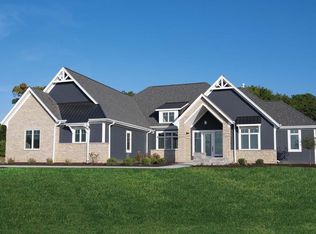 2814 Windward Ln, Hartland, WI 53029