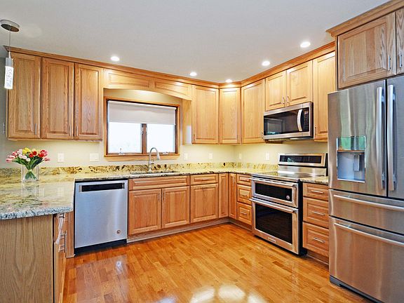 5th image of 100 Imperial Dr W APT 502