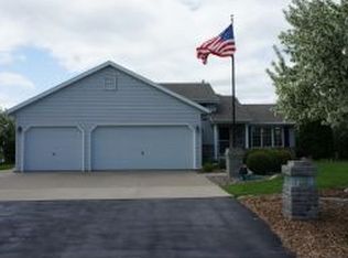 W6053 Garnet Dr, APPLETON, WI 54915