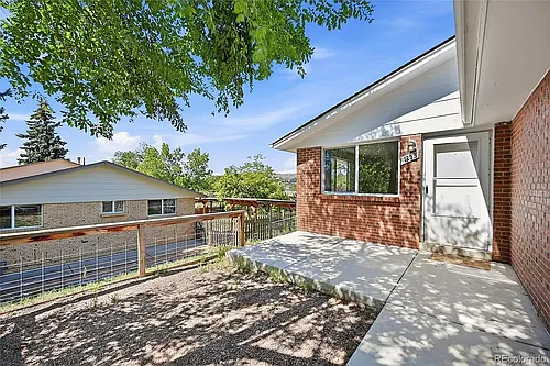 1253 Miller St Photo 1