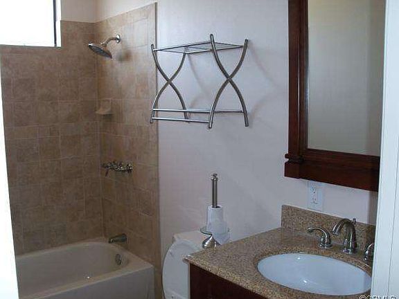 4th image of 430 N Maria Ave #B