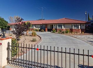 20028 Yucca Loma Rd, Apple Valley, CA 92307