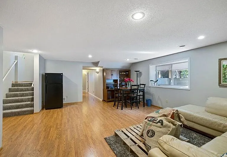 1599 Coventry Ln — Photo 17