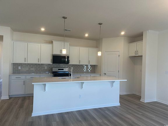 4th image of 423 White Willow Way Lot 128-Barnard C6
