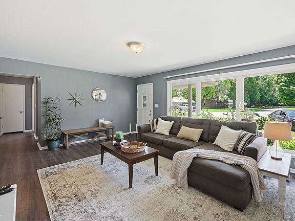 3rd image of 2526 Thayer Ct