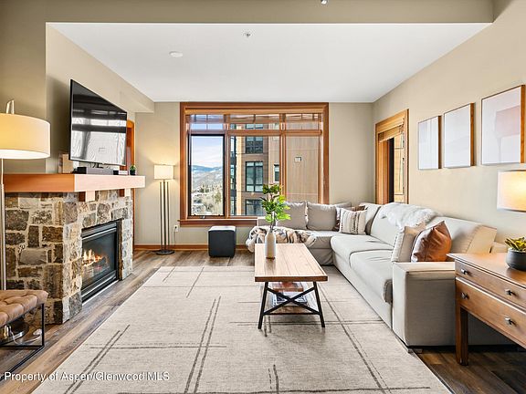 4th image of 60 Carriage Way #3224