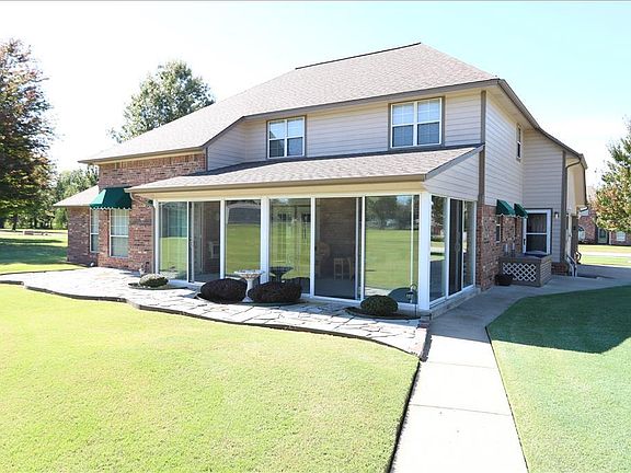 Back view of enclosed patio