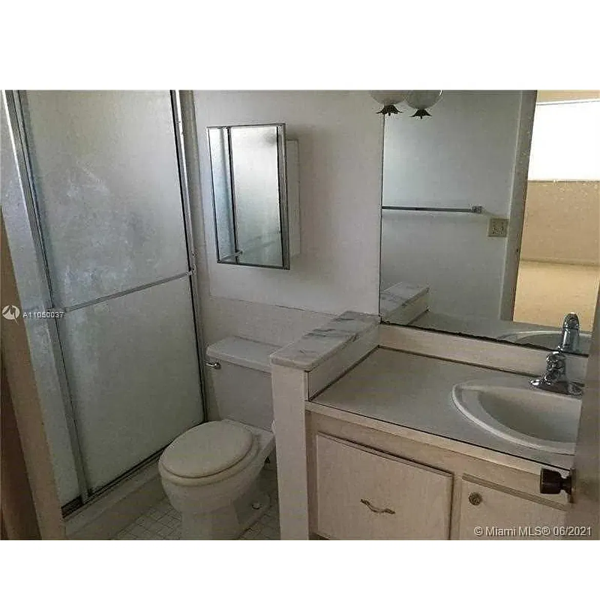 2 bed, $1,900 — Photo 4