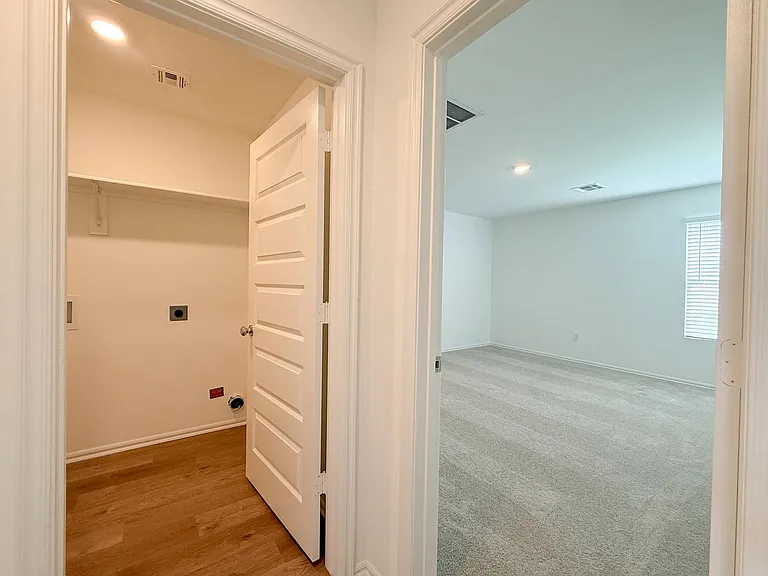 16208 Lovers Ln — Photo 9