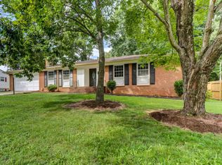 1910 Governor Dr, Roanoke, VA 24019