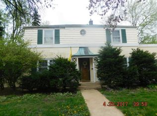 513 E 13th St, Lockport, IL 60441