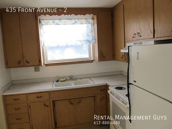 5th image of 435 Front Ave APT 2
