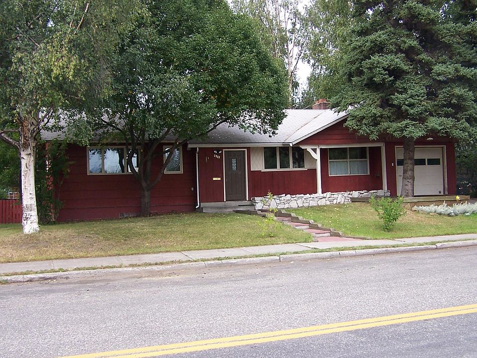 Front of the house as seen from Kellum Street.